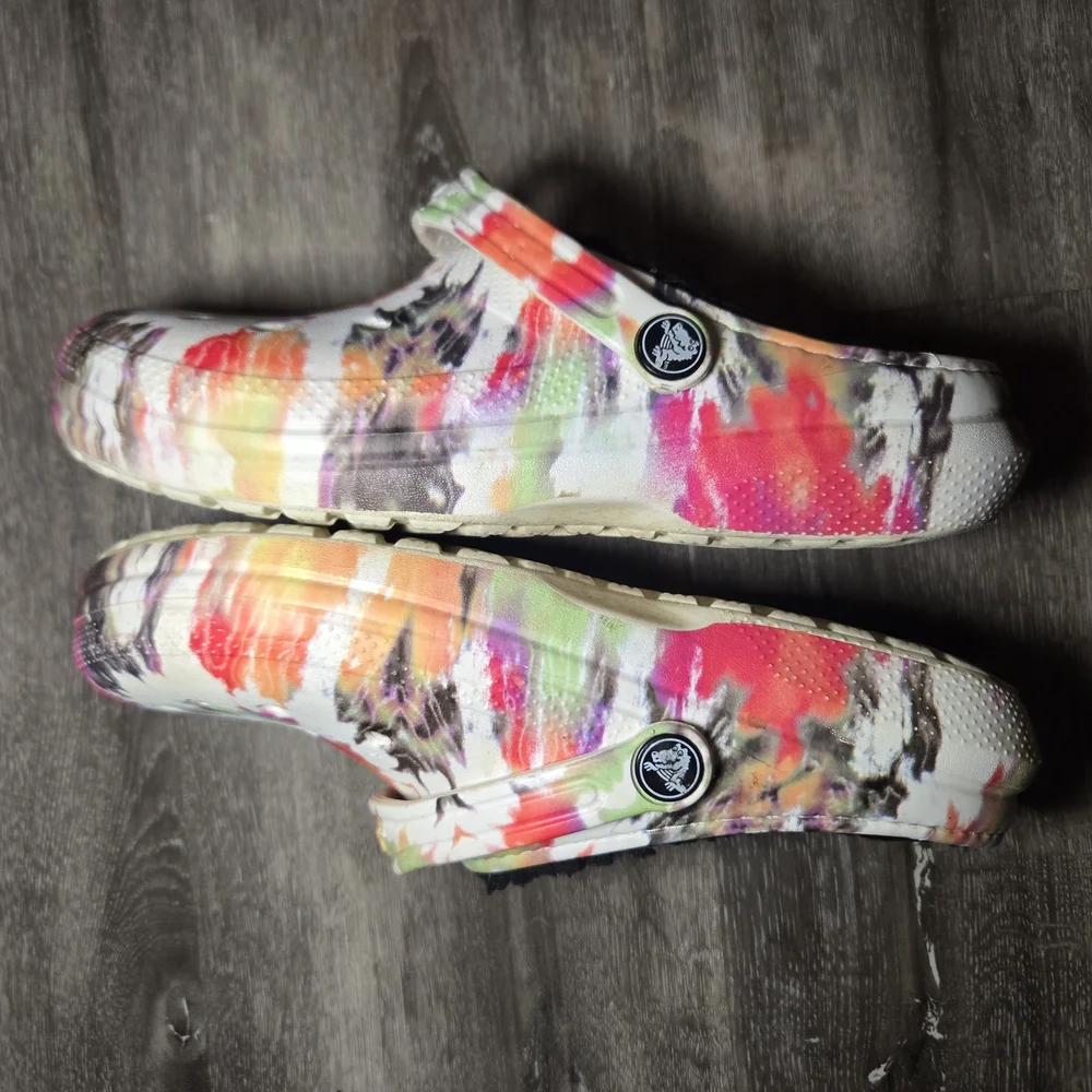 CROCS bright fun